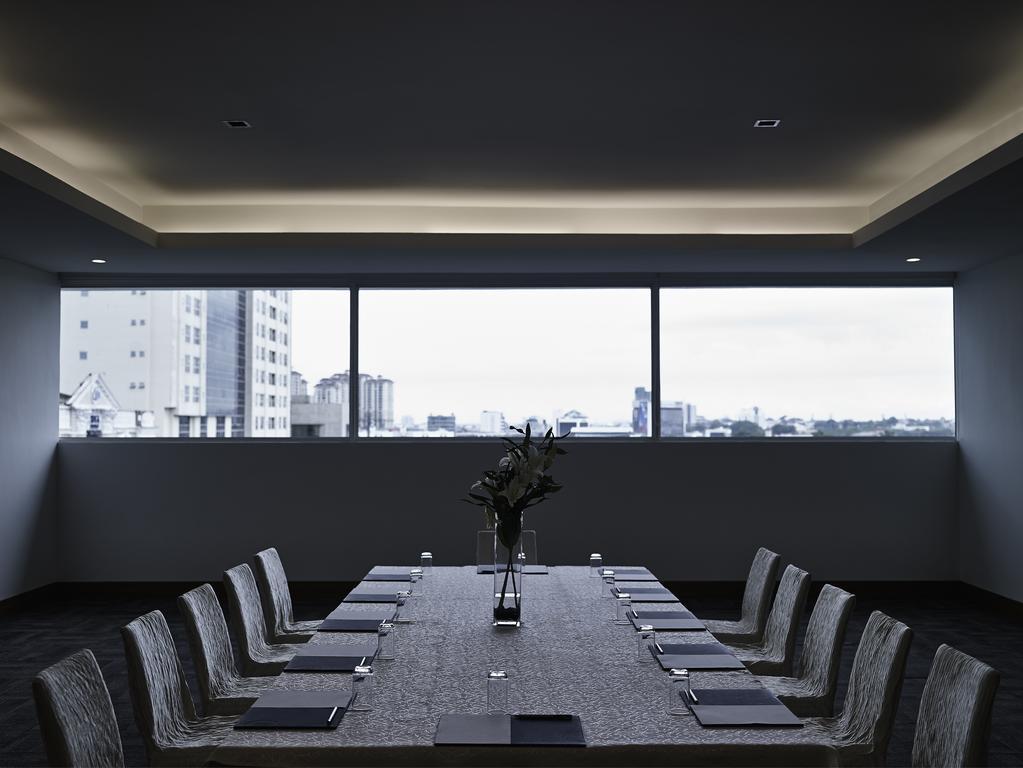 Hotel Pullman Kuching Exterior foto Boardroom