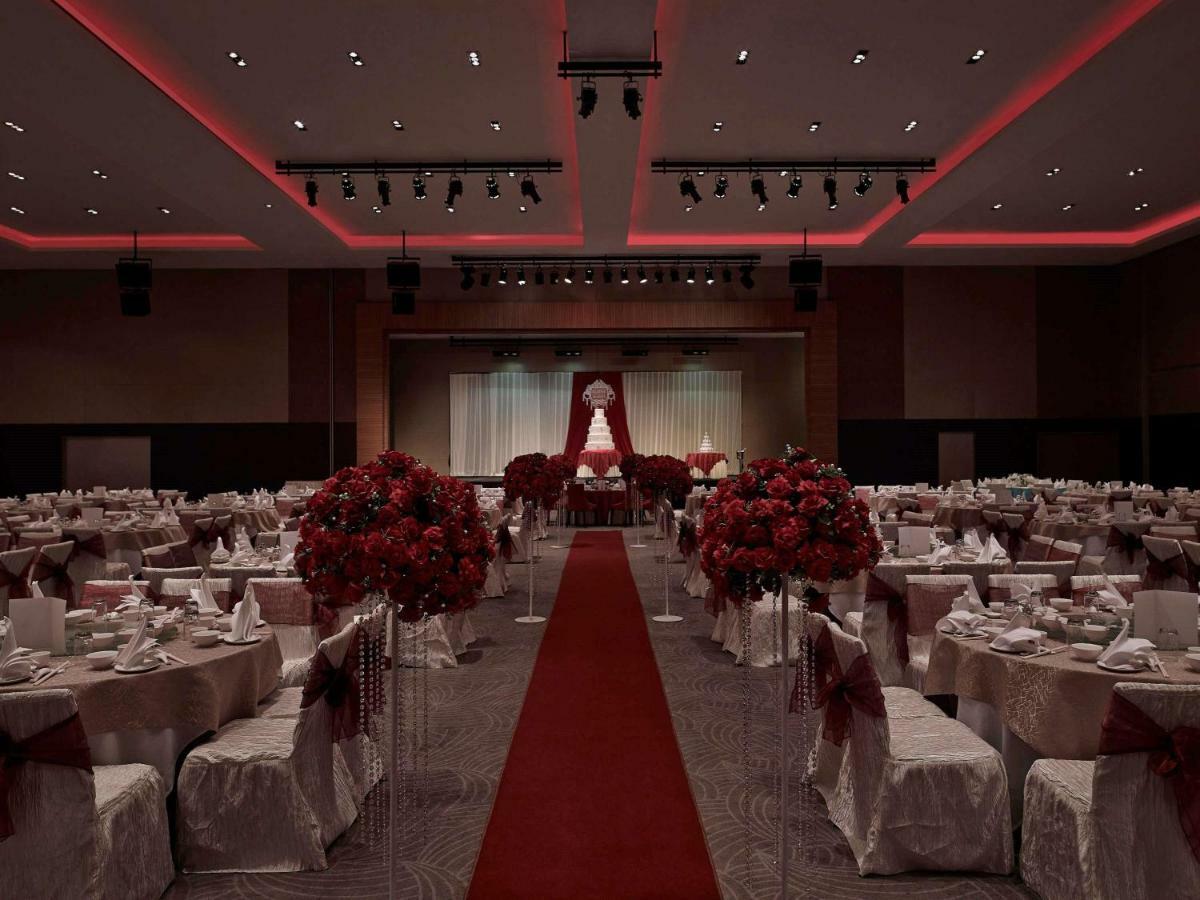Hotel Pullman Kuching Exterior foto The Grand Ballroom